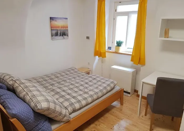 Апартаменты Komfortable Mit Garten Im Zentrum Von *