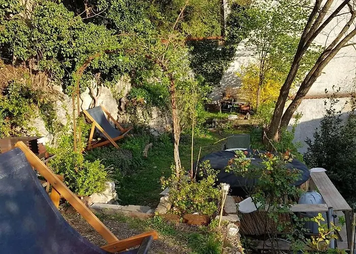 Komfortable Mit Garten Im Zentrum Von